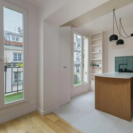 8 Joubert - 3bdr Galeries Lafayette *